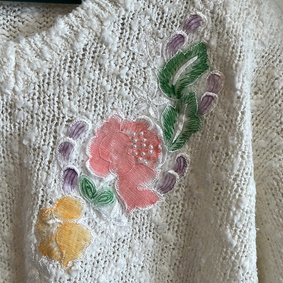 Vintage Bay Club Boucle Sweater - Picture 6 of 9